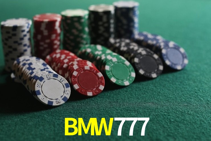 Escena dinámica inspirada en casino con iluminación BMW777, cartas, fichas e íconos de juegos digitales en un espacio moderno de juegos.